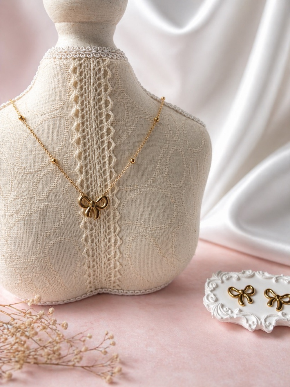 18k Gold plated Bow Pendant Necklace - Elegant Women's Jewelry